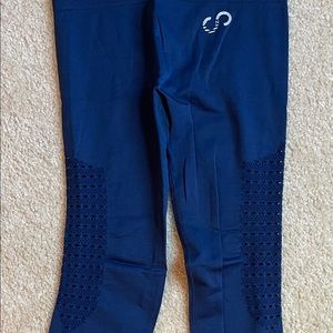 Curves and Combats Seamless leggings - Medium